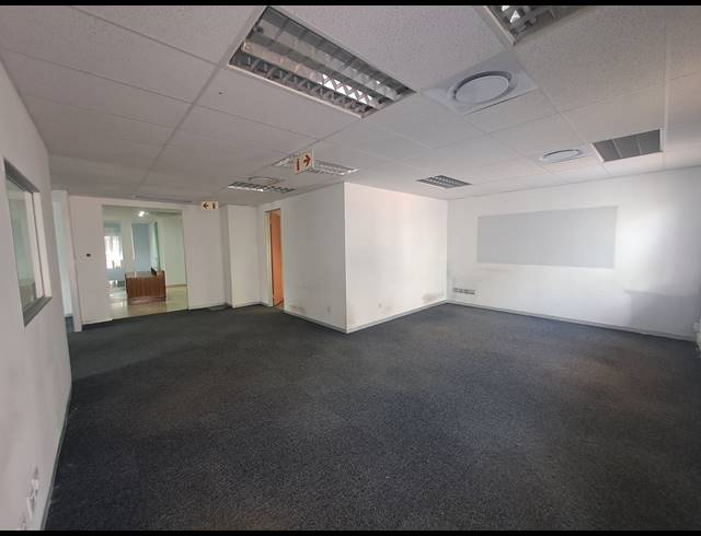 289M² OFFICE TO LET IN ILLOVO